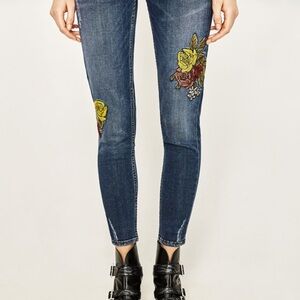 Zara Basic Floral Embroidered Skinny Jeans, Size US 2, Pre-Loved in Excellent
